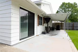 4202 Holl Ave, Sheffield Lake, OH 44054 - Photo 3