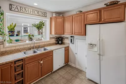 703 6th Street, St Marys, WV 26170 - Photo 15