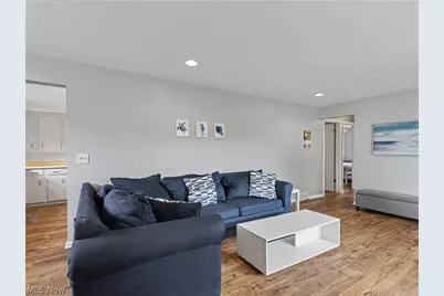 1140 Valley Drive NW, North Canton, OH 44720 - Photo 5