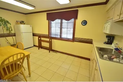 10314 Main Street, New Middletown, OH 44442 - Photo 9