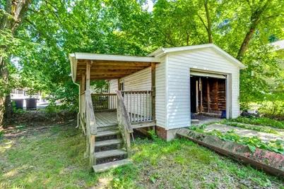 1213 Smithfarm Avenue, Akron, OH 44305 - Photo 3