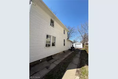 1213 Smithfarm Avenue, Akron, OH 44305 - Photo 3