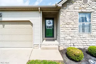 344 Myron St, Hubbard, OH 44425 - Photo 3