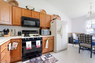 344 Myron Street, Hubbard, OH 44425 - Photo 7