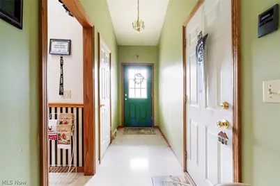 344 Myron Street, Hubbard, OH 44425 - Photo 5