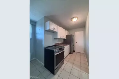 11720 Edgewater Drive #1007, Oakwood, OH 44107 - Photo 5