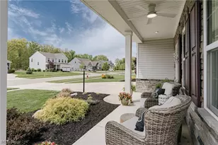 9049 Winfield Ln, North Ridgeville, OH 44039 - Photo 3