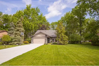 17101 Rabbit Run Drive, Strongsville, OH 44136 - Photo 3
