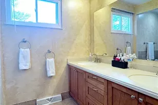17051 Hunting Meadows Dr, Strongsville, OH 44136 - Photo 29