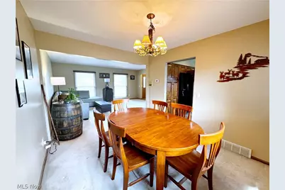 17051 Hunting Meadows Drive, Strongsville, OH 44136 - Photo 13