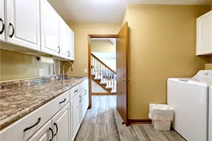 17051 Hunting Meadows Dr, Strongsville, OH 44136 - Photo 31
