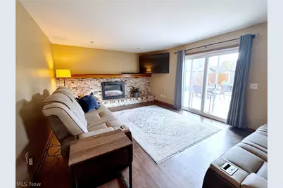 17051 Hunting Meadows Drive, Strongsville, OH 44136 - Photo 15