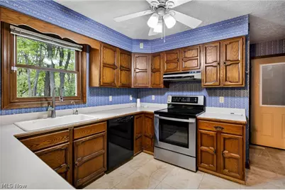 1097 Center Street E, Warren, OH 44481 - Photo 21