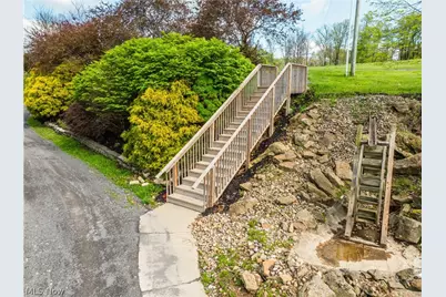 8480 Possum Hollow Road NW, Dundee, OH 44624 - Photo 11