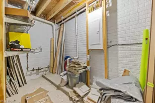 998 Sunrise Wy, Akron, OH 44312 - Photo 35