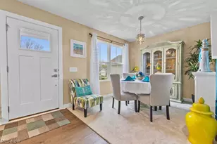 998 Sunrise Wy, Akron, OH 44312 - Photo 3