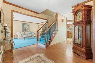 6962 Mapleridge Cir NW, Canton, OH 44718 - Photo 3