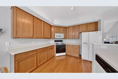 10500 W Ravine View Court, North Royalton, OH 44133 - Photo 25