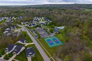10500 W Ravine View Ct, North Royalton, OH 44133 - Photo 11