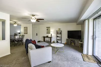 600 Tollis Parkway #209, Grandview Heights, OH 44147 - Photo 5