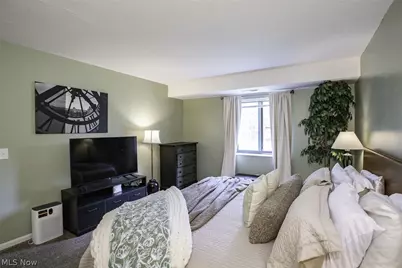 600 Tollis Parkway #209, Grandview Heights, OH 44147 - Photo 13