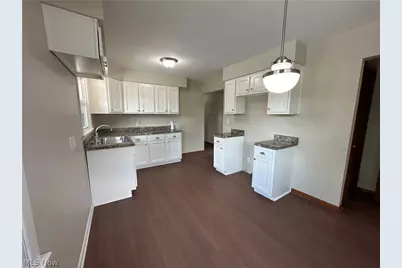 2502 Stocker Avenue, Youngstown, OH 44505 - Photo 15