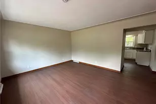 2502 Stocker Ave, Youngstown, OH 44505 - Photo 5