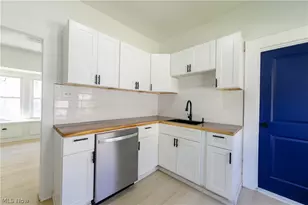 2016 Halstead Ave, Oakwood, OH 44107 - Photo 11