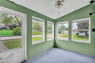 262 E Walnut St, Wadsworth, OH 44281 - Photo 7