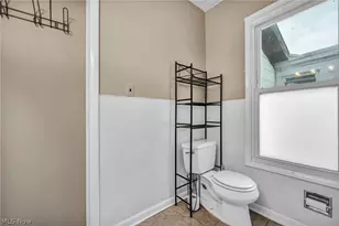 262 E Walnut St, Wadsworth, OH 44281 - Photo 23