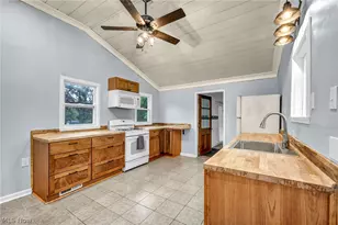 262 E Walnut St, Wadsworth, OH 44281 - Photo 15