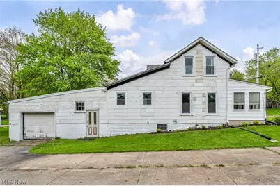 262 E Walnut Street, Wadsworth, OH 44281 - Photo 3