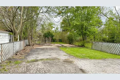 642 Parkman Road NW, Warren, OH 44485 - Photo 19