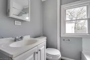 1090 Greenwood Ave, Akron, OH 44320 - Photo 15
