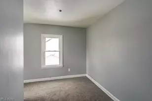 1090 Greenwood Ave, Akron, OH 44320 - Photo 19