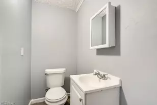1090 Greenwood Ave, Akron, OH 44320 - Photo 11