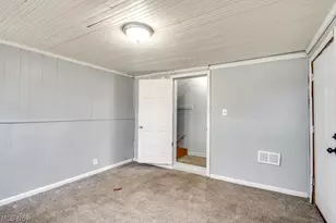 1090 Greenwood Ave, Akron, OH 44320 - Photo 7