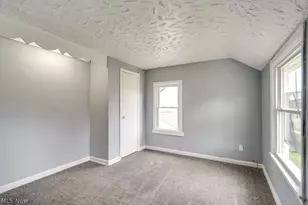 1090 Greenwood Ave, Akron, OH 44320 - Photo 23