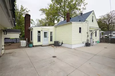 241 Inwood Boulevard, Avon Lake, OH 44012 - Photo 11