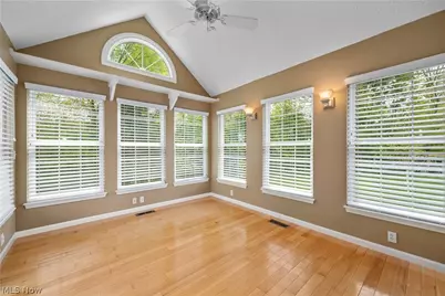 407 Clearbrook Drive, Avon Lake, OH 44012 - Photo 23