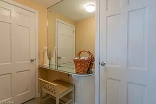 455 Redondo Rd, Youngstown, OH 44504 - Photo 25