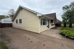 4219 Brockley Ave, Sheffield Lake, OH 44054 - Photo 3
