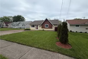 4219 Brockley Ave, Sheffield Lake, OH 44054 - Photo 5
