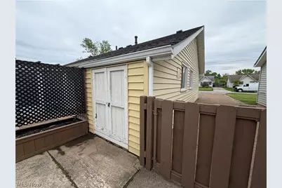 4219 Brockley Avenue, Sheffield Lake, OH 44054 - Photo 7