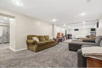 10930 Heltman Avenue NE, Alliance, OH 44601 - Photo 21