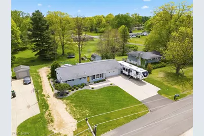10930 Heltman Avenue NE, Alliance, OH 44601 - Photo 7
