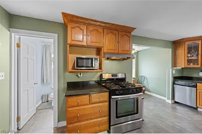 956 Englewood Road, Cleveland Heights, OH 44121 - Photo 11