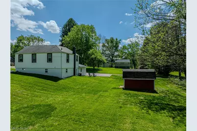 4465 Eastland Avenue NE, Louisville, OH 44641 - Photo 11