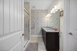 107 Loyola Dr, Elyria, OH 44035 - Photo 23