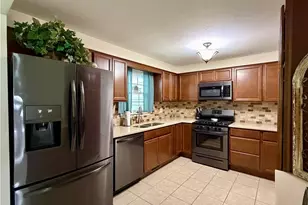 875 Princeton Ave, Amherst, OH 44001 - Photo 9